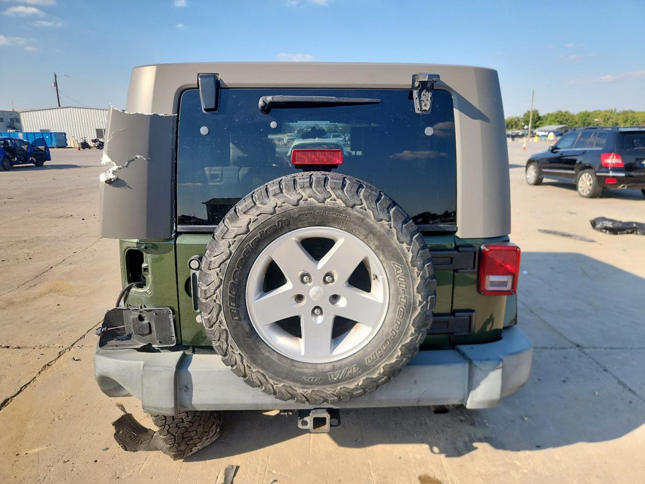 2007 Jeep Wrangler Sahara VIN: 1J4GB59197L110307 Lot: 84074055