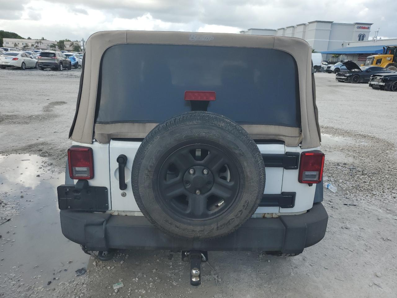 2014 Jeep Wrangler Sport VIN: 1C4AJWAG8EL156812 Lot: 82205475