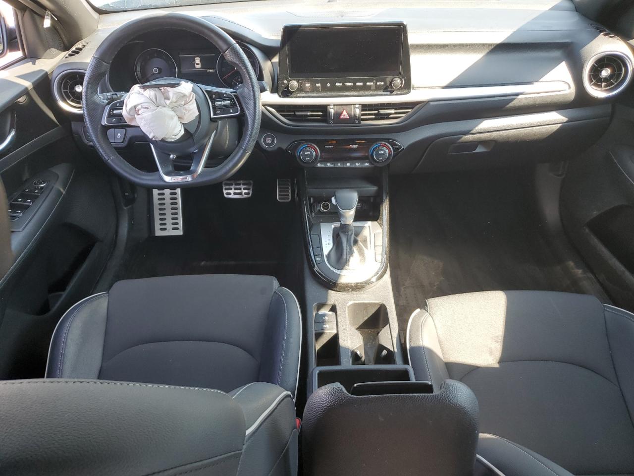 2024 Kia Forte Gt Line VIN: 3KPF54AD9RE693529 Lot: 85092135