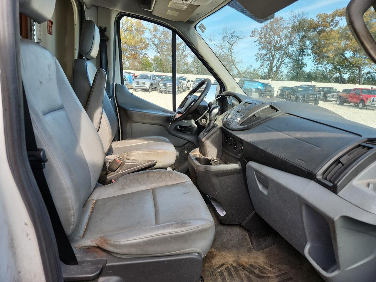 2016 Ford Transit Utility / Service Van VIN: 1FDBW7PM8GKA77203 Lot: 87309615