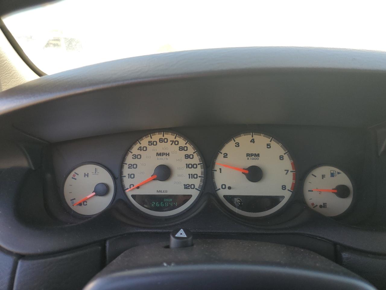 2002 Dodge Neon Es VIN: 1B3ES56CX2D605946 Lot: 82390655