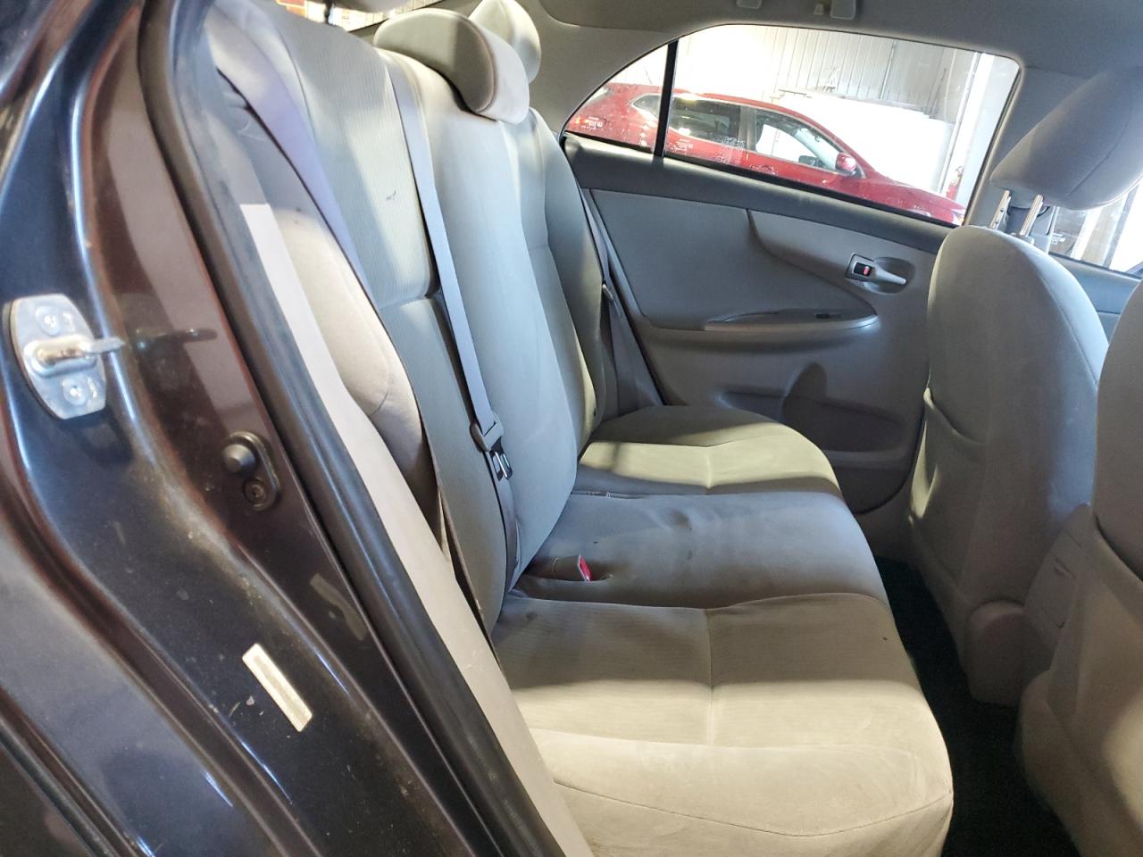 2010 Toyota Corolla Base VIN: 1NXBU4EE3AZ184980 Lot: 84976365