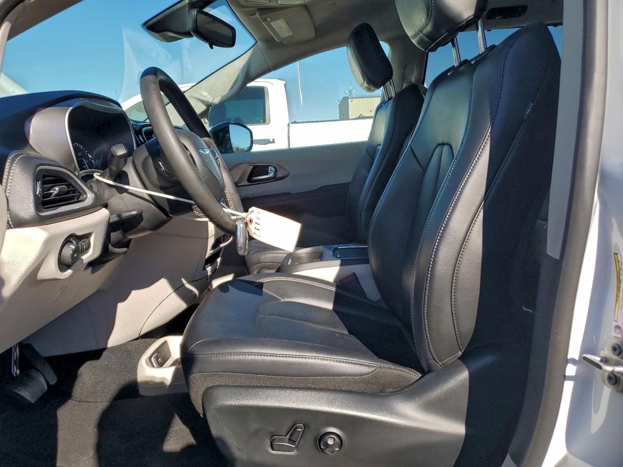 2024 Chrysler Pacifica Touring L VIN: 2C4RC1BG8RR187540 Lot: 90877215