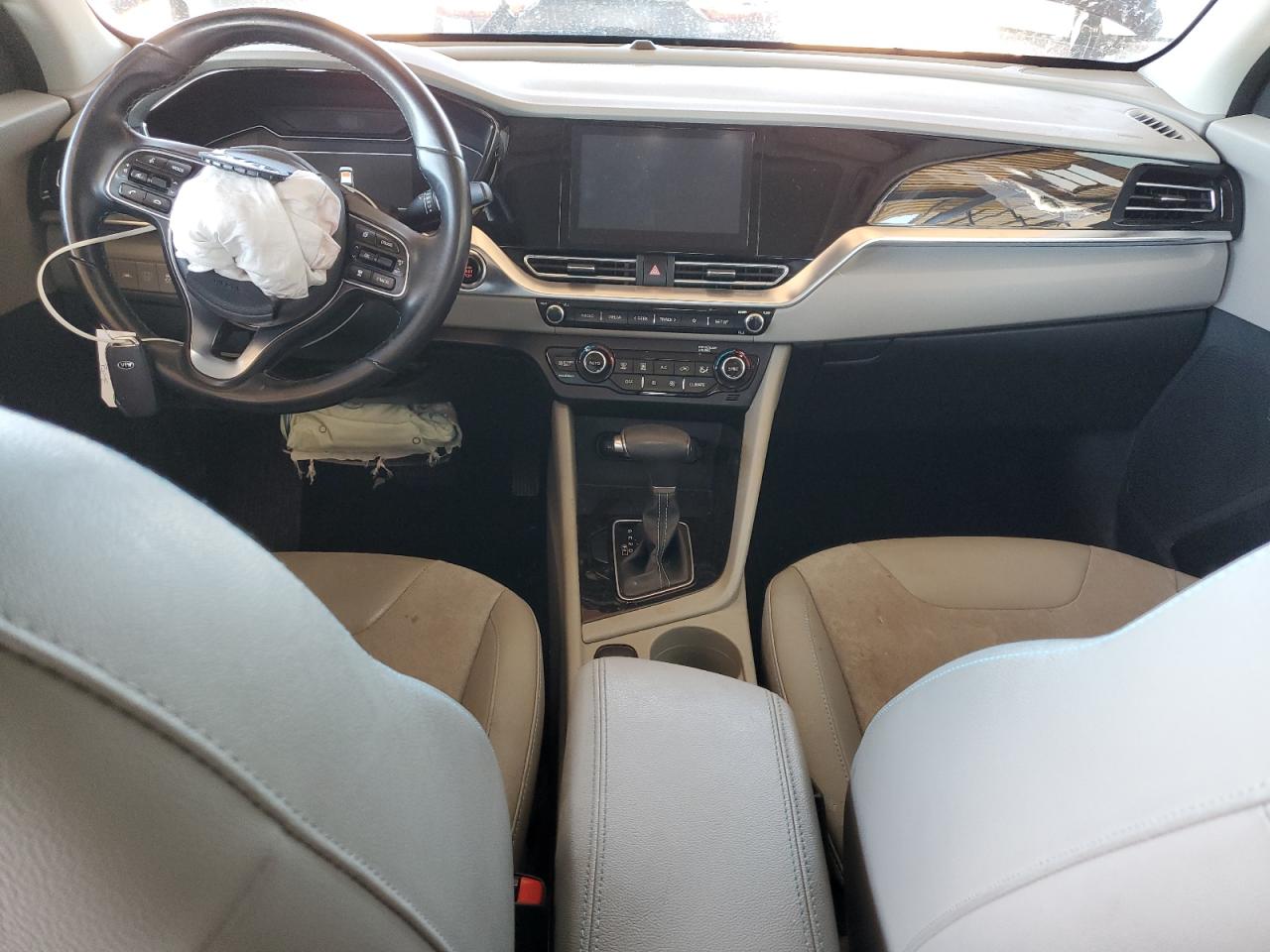 2020 Kia Niro Touring VIN: KNDCC3LC0L5421798 Lot: 82567615