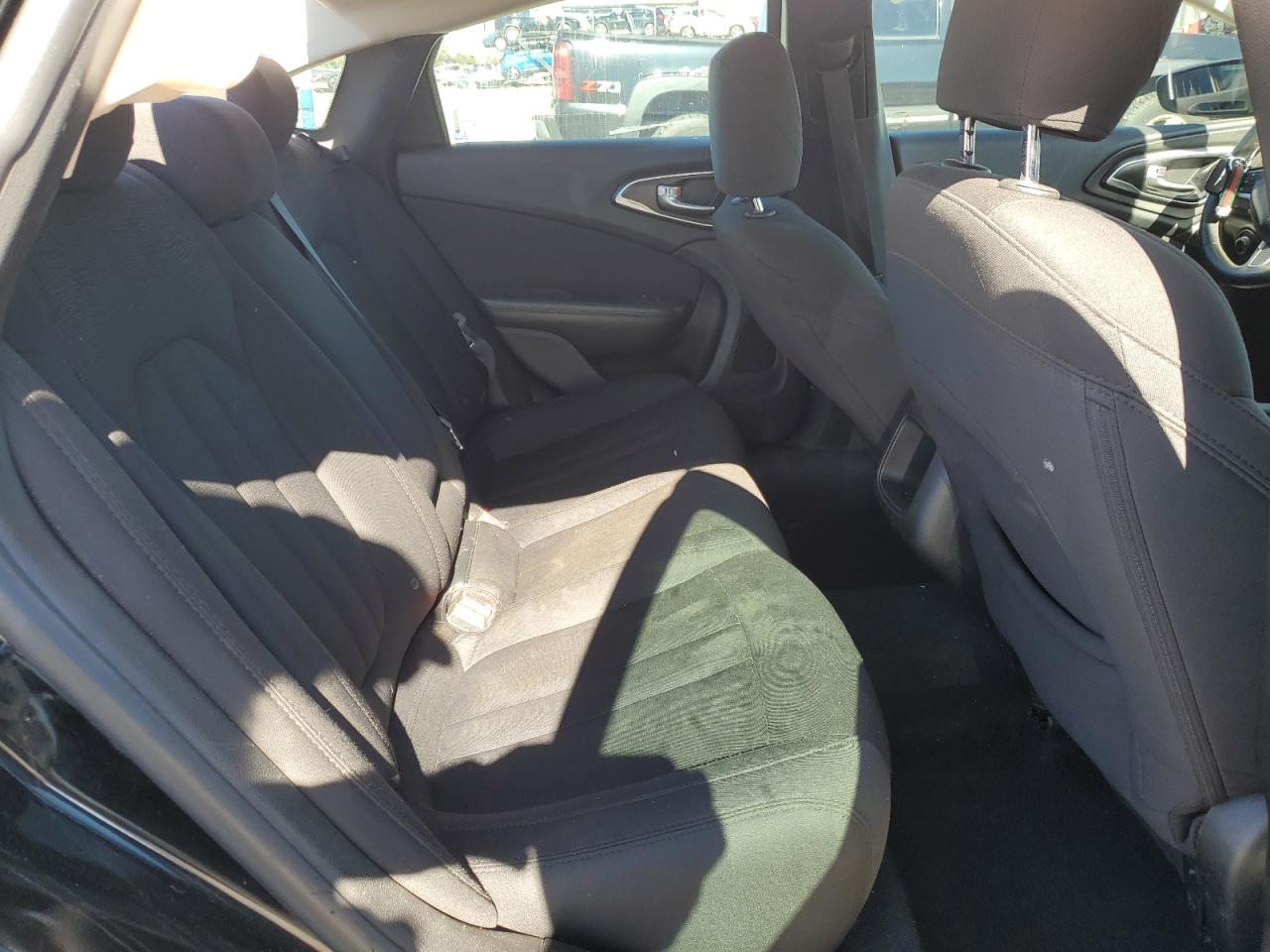 2015 Chrysler 200 Limited VIN: 1C3CCCAB8FN744242 Lot: 82416315