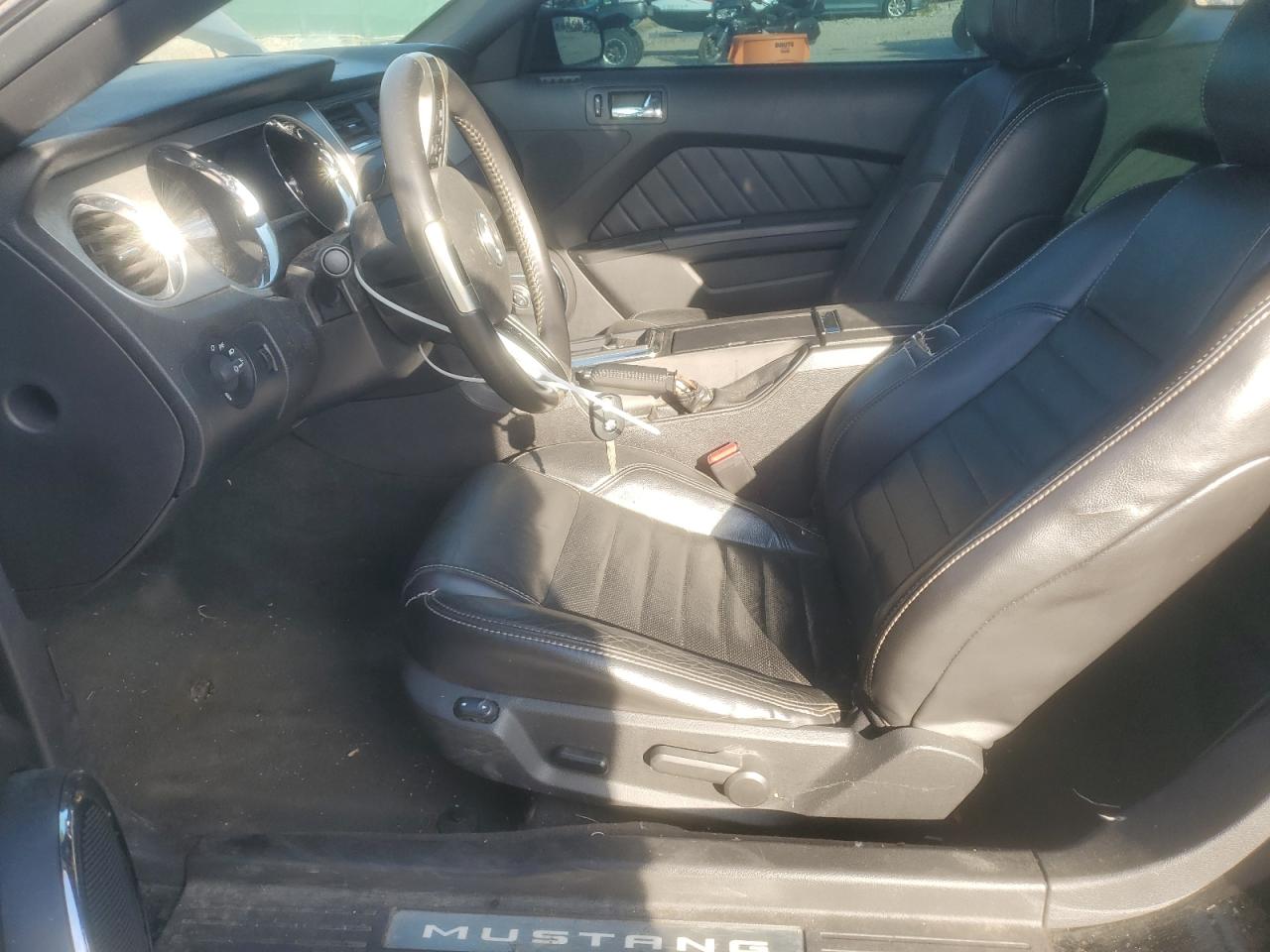 2014 Ford Mustang VIN: 1ZVBP8AM4E5294305 Lot: 81937525