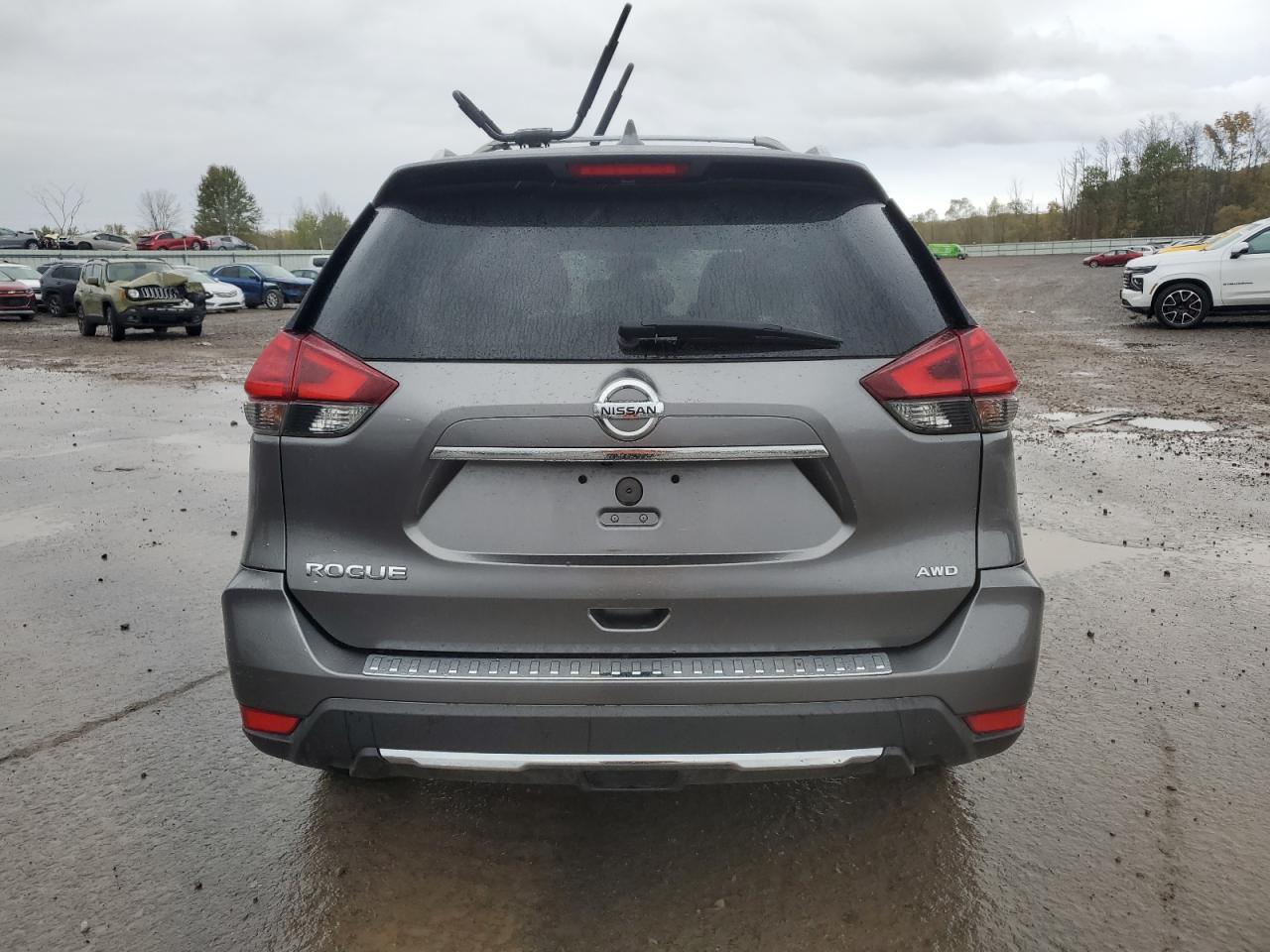 2017 Nissan Rogue S VIN: JN8AT2MV7HW261894 Lot: 85844495