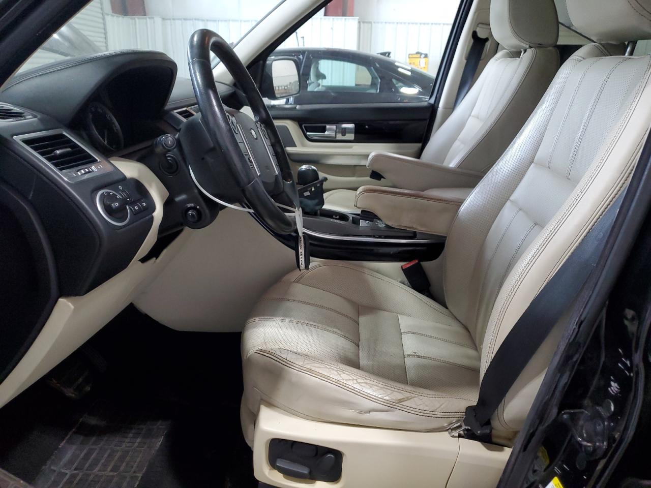 2010 Land Rover Range Rover Sport Lux VIN: SALSK2D46AA256241 Lot: 82678955