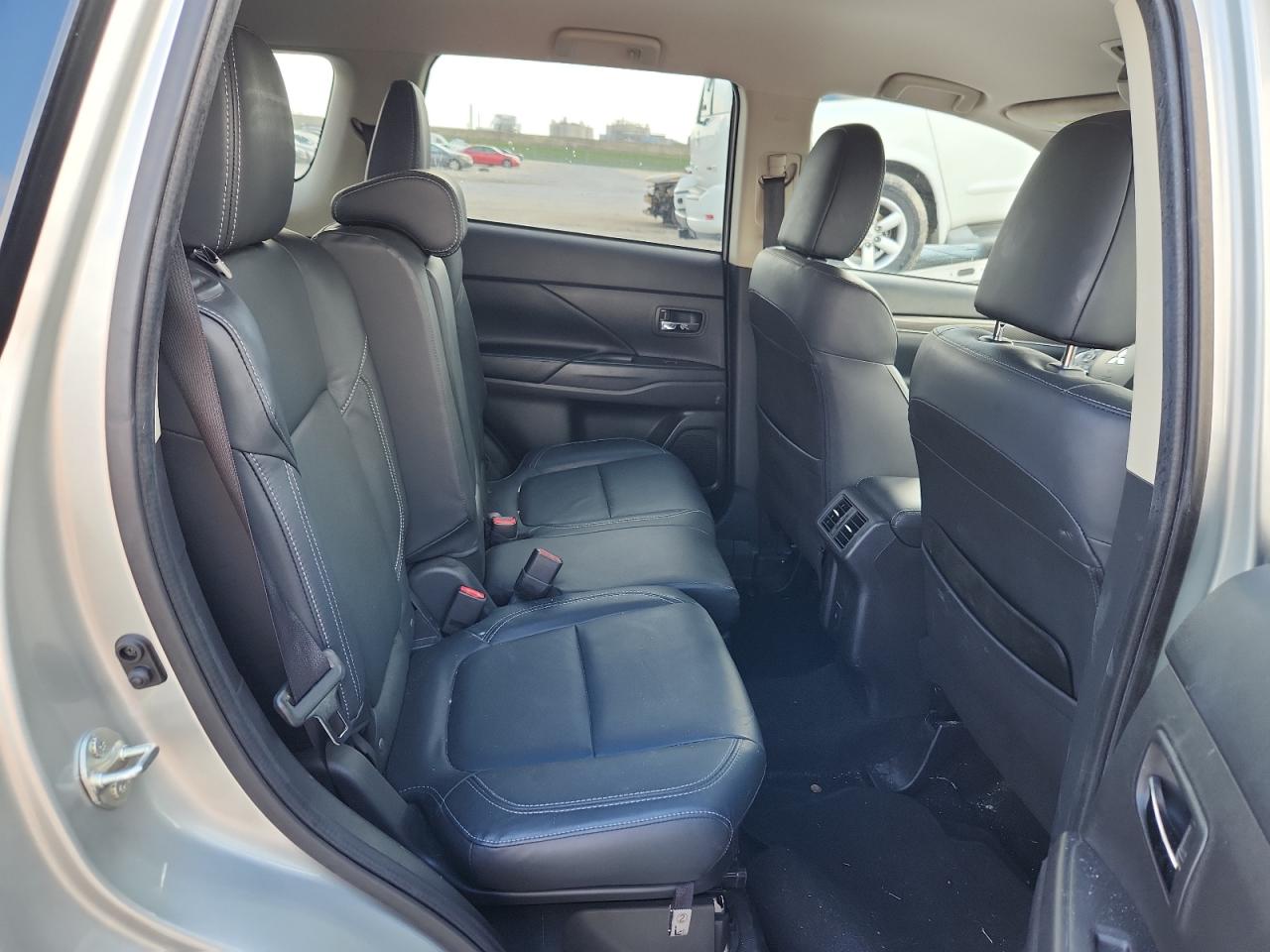 2020 Mitsubishi Outlander Se VIN: JA4AZ3A39LZ013523 Lot: 81665995