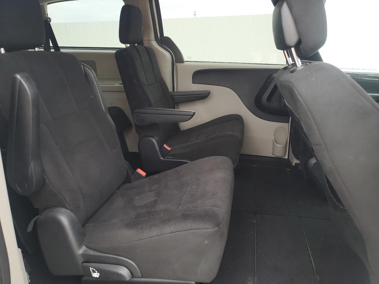 2011 Dodge Grand Caravan Express VIN: 2D4RN4DG3BR737275 Lot: 86267935