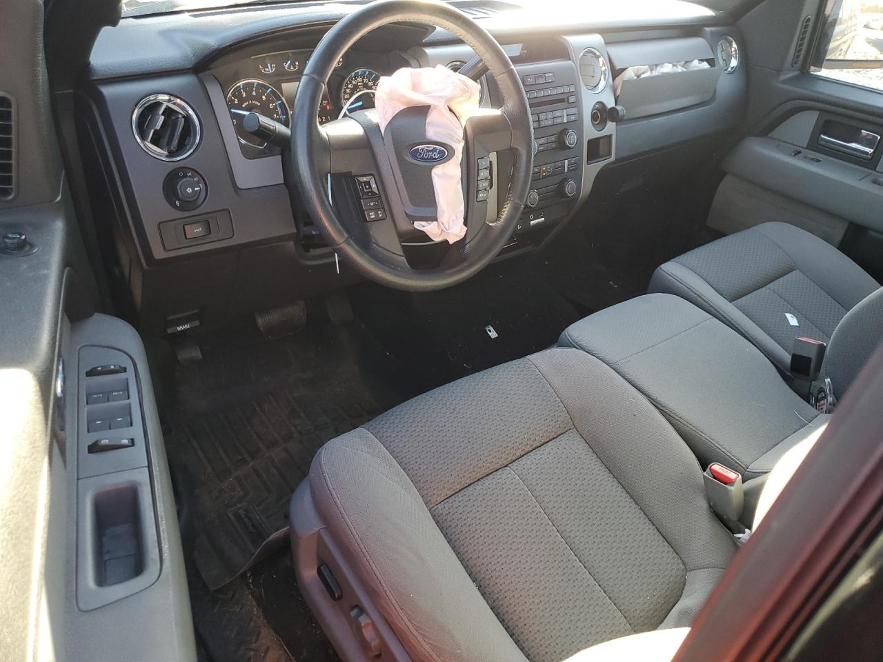 2012 Ford F150 Super Cab VIN: 1FTFX1ET9CFC15053 Lot: 82752585