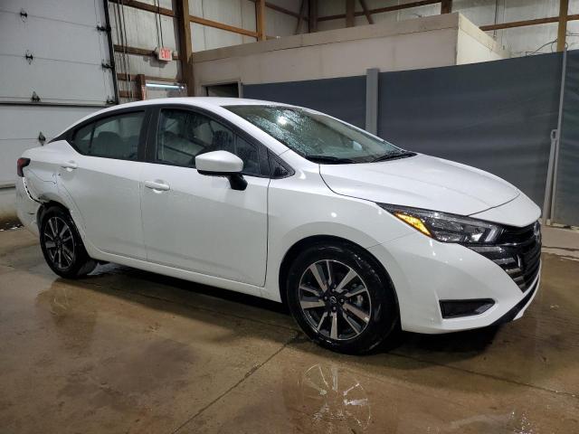  NISSAN VERSA 2025 Белы
