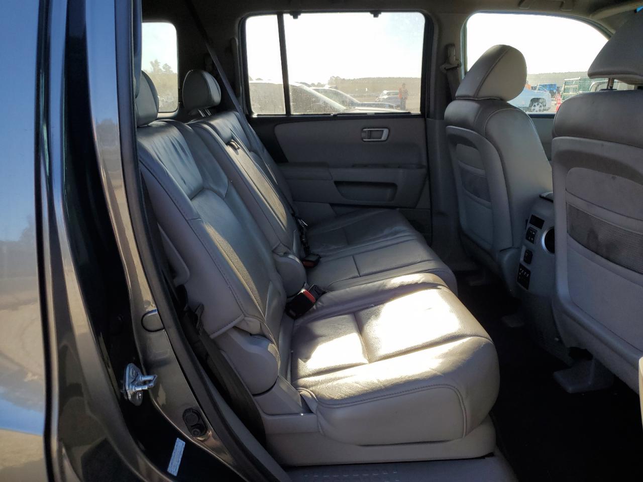 2011 Honda Pilot Touring VIN: 5FNYF4H90BB067391 Lot: 86303065