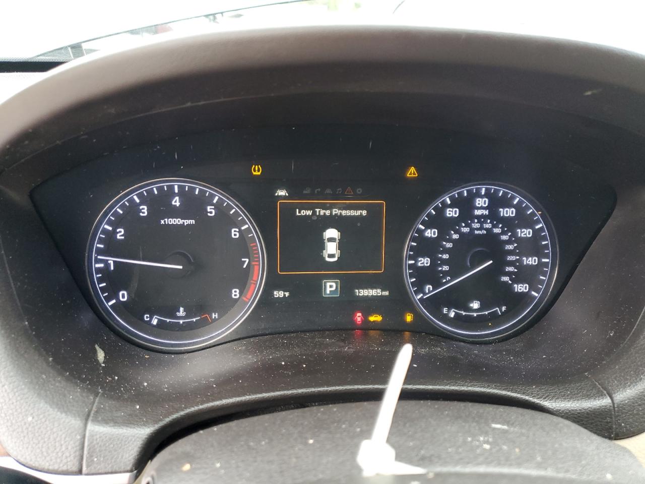 2017 Genesis G80 Base VIN: KMHGN4JE7HU192745 Lot: 82783265