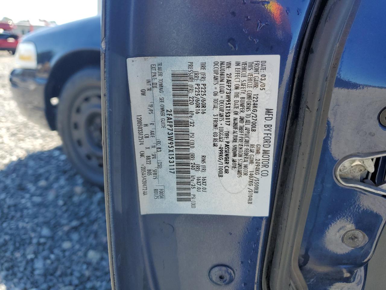 2005 Ford Crown Victoria VIN: 2FAFP73W95X153117 Lot: 86520535