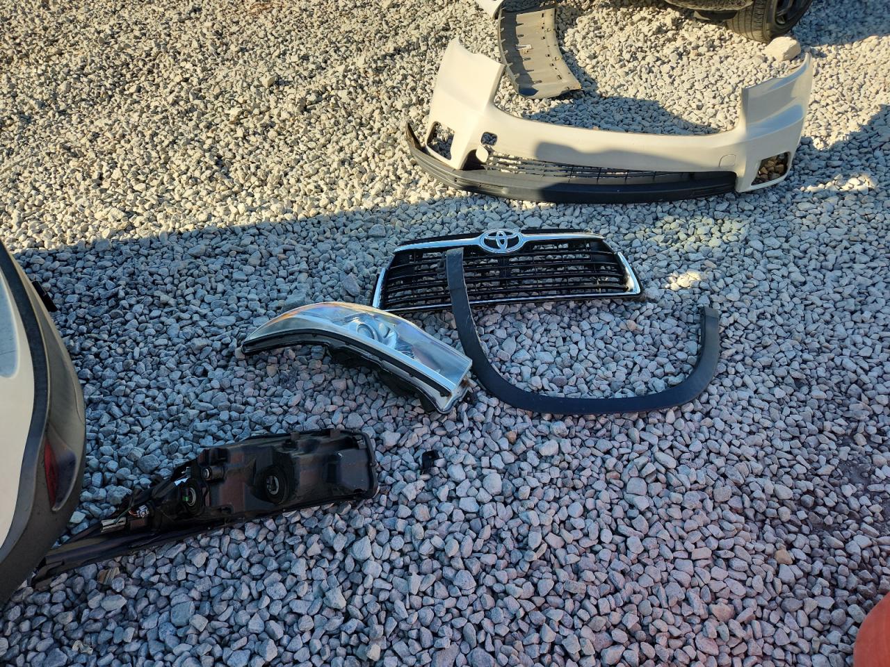 2016 Toyota Highlander Xle VIN: 5TDKKRFHXGS139922 Lot: 86477025