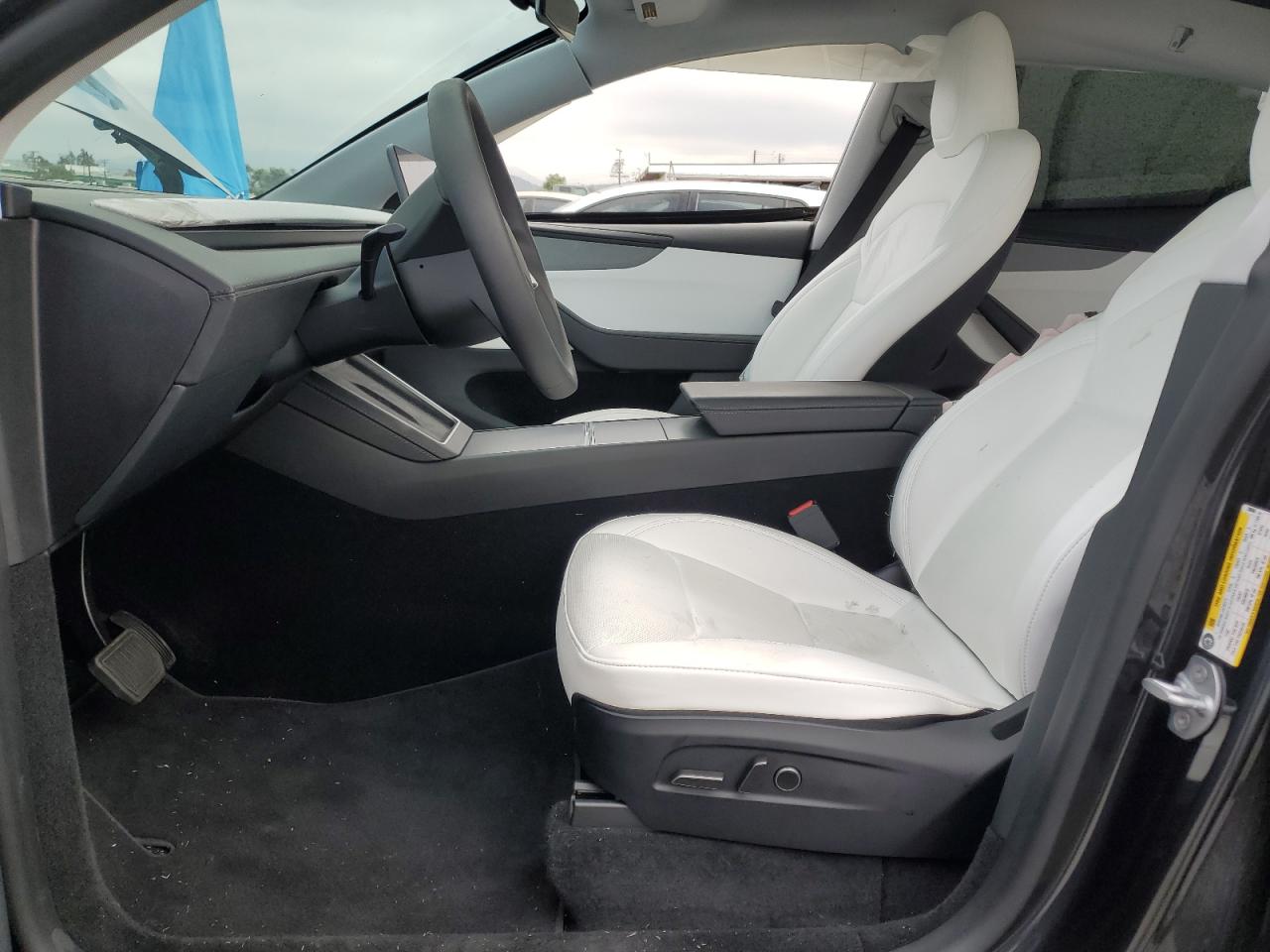 2026 Tesla Model Y VIN: 7SAYGDEE6TF390606 Lot: 82242015