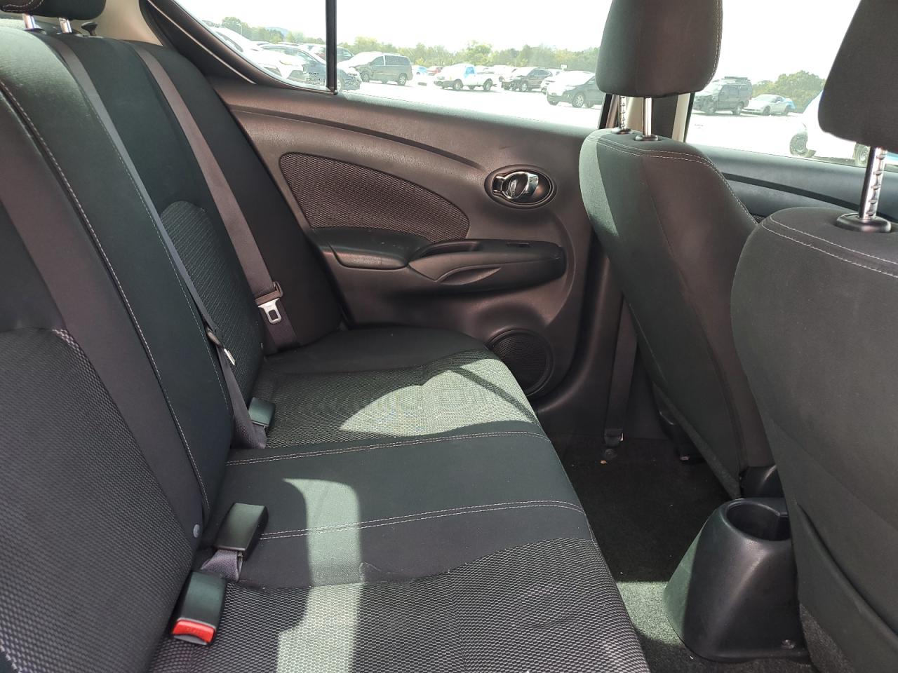 2017 Nissan Versa S VIN: 3N1CN7AP9HL825653 Lot: 82304835