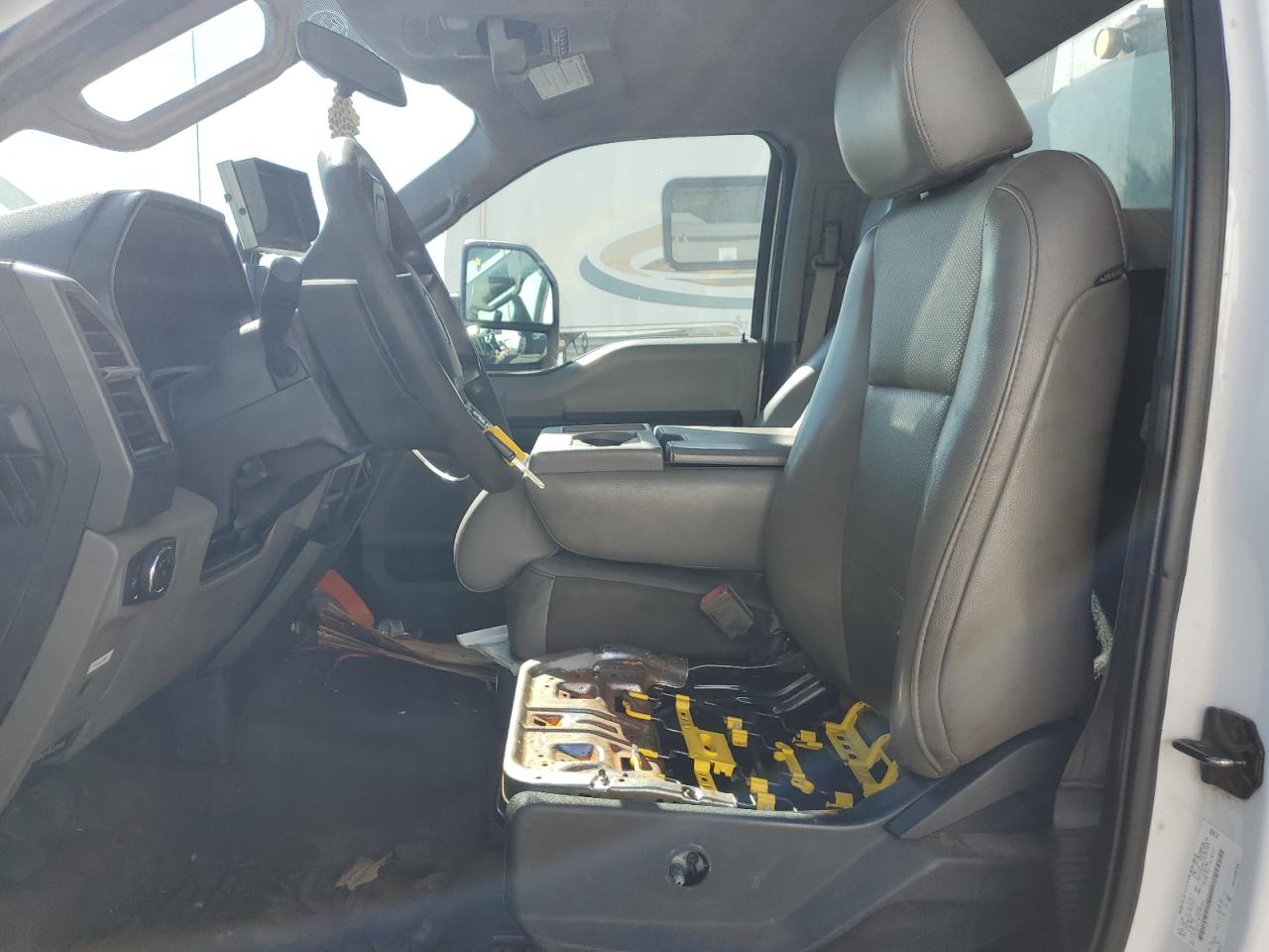 2017 Ford F550 Super Duty VIN: 1FDUF5GT8HEB41700 Lot: 84733945