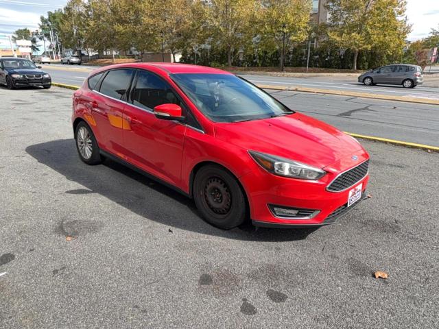 Хэтчбеки FORD FOCUS 2016 Красный