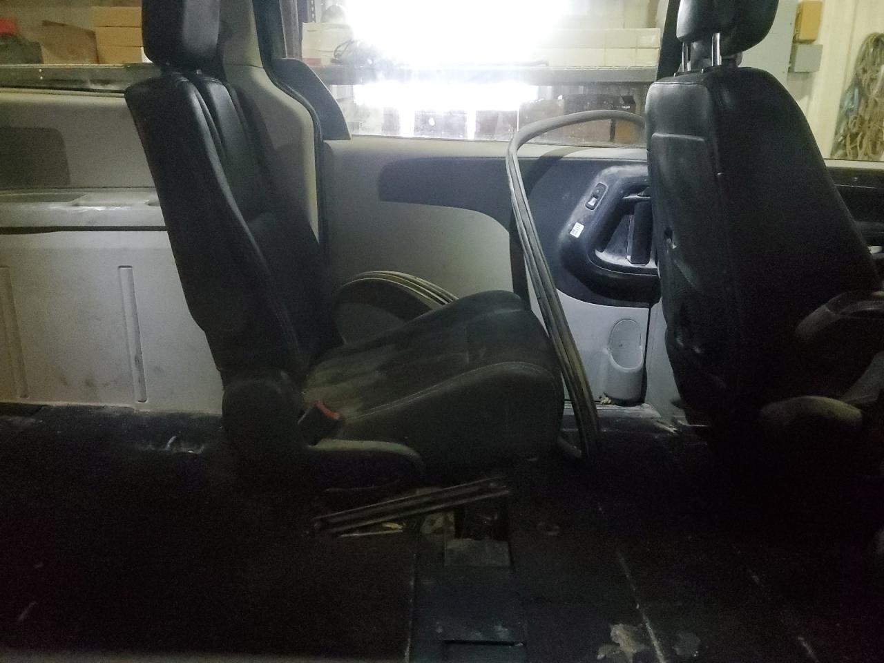 2015 Chrysler Town & Country Touring VIN: 2C4RC1BG9FR696001 Lot: 85913625