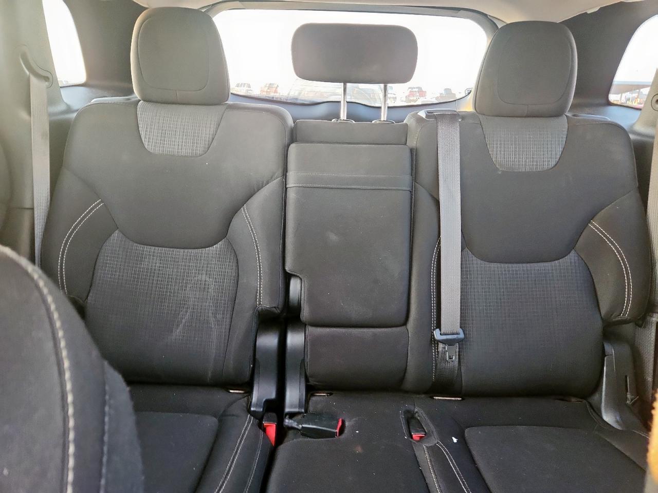 2015 Jeep Cherokee Latitude VIN: 1C4PJLCB0FW607712 Lot: 84983545