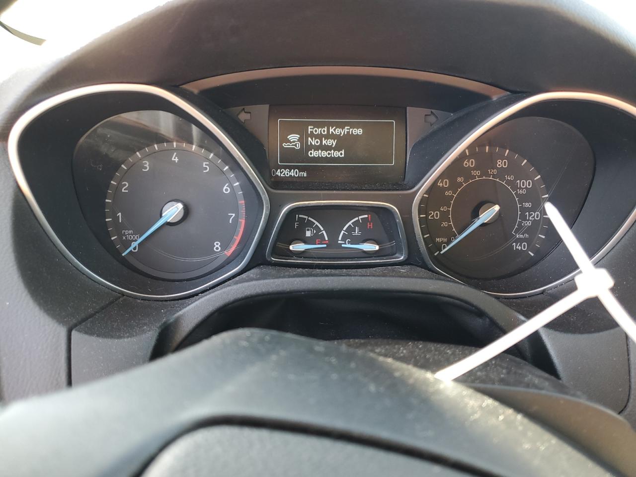 2015 Ford Focus Titanium VIN: 1FADP3J2XFL226736 Lot: 84420675