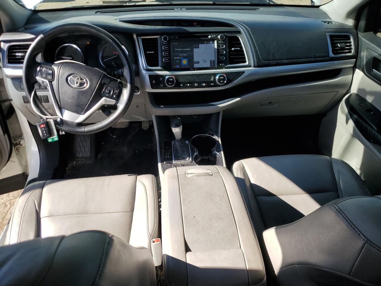 2014 Toyota Highlander Xle VIN: 5TDKKRFH0ES010214 Lot: 86075175