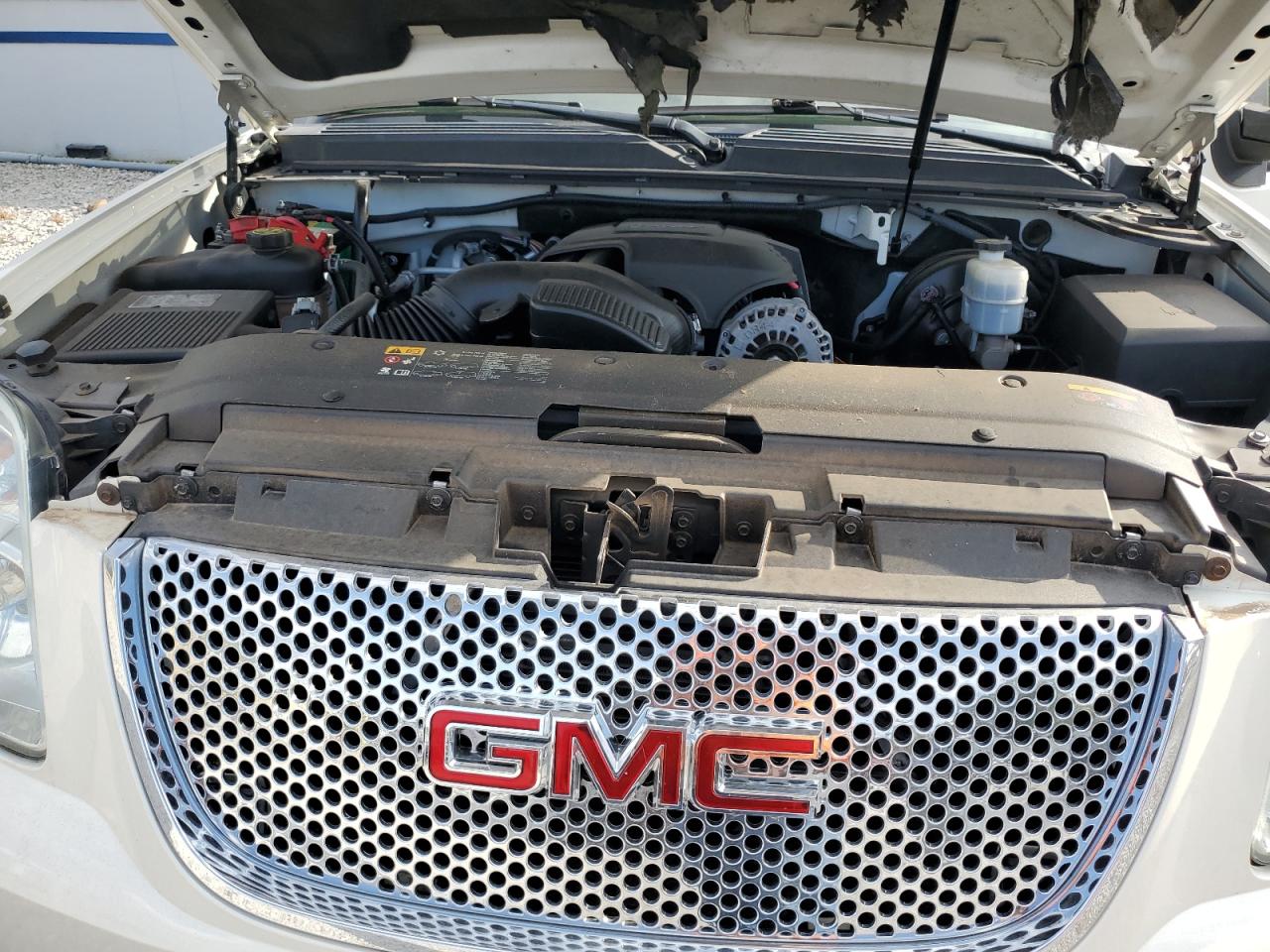 2013 GMC Yukon Xl Denali VIN: 1GKS2MEF4DR160492 Lot: 85172825