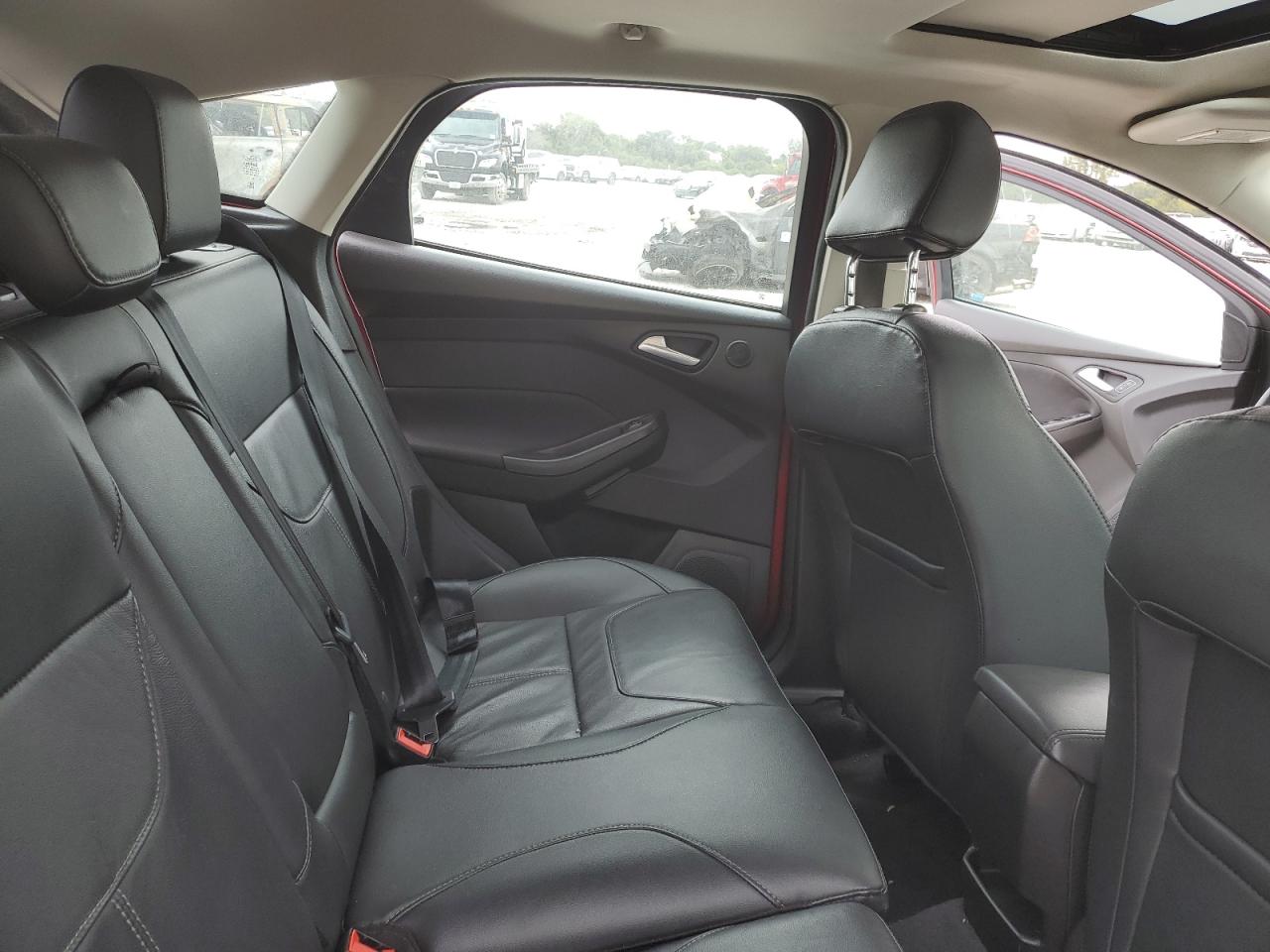 2017 Ford Focus Titanium VIN: 1FADP3N20HL215449 Lot: 84899145