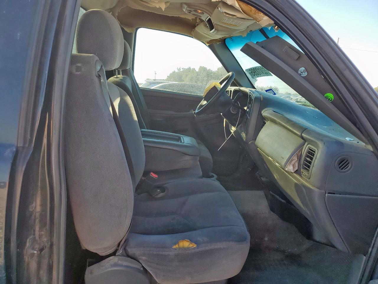 2003 GMC New Sierra C1500 VIN: 1GTEC14V13Z102464 Lot: 82412395