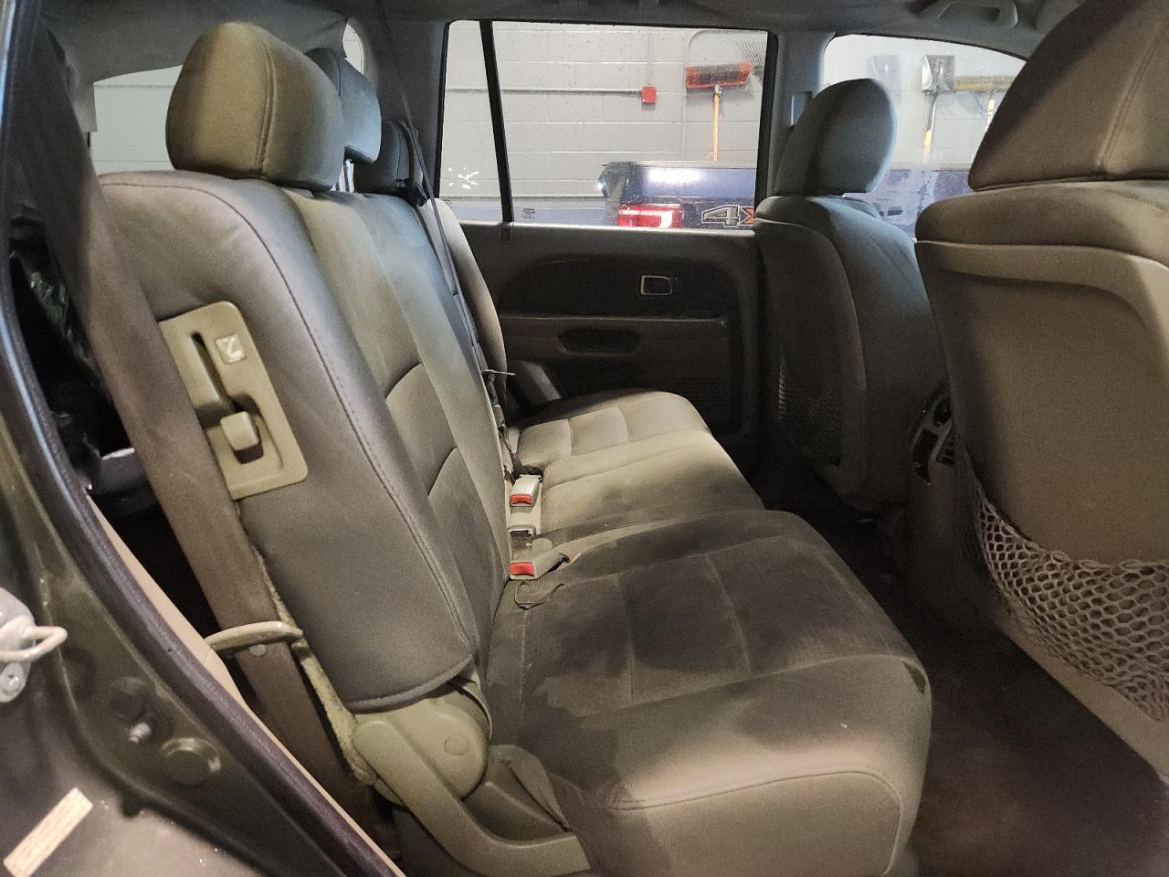 2006 Honda Pilot Lx VIN: 2HKYF18196H532959 Lot: 84937215