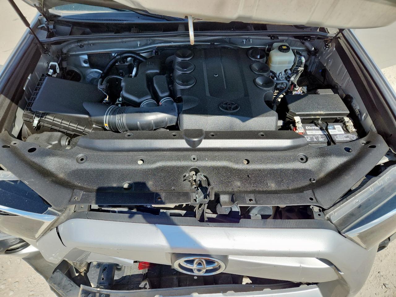 2018 Toyota 4Runner Sr5/Sr5 Premium VIN: JTEBU5JRXJ5571647 Lot: 85009295