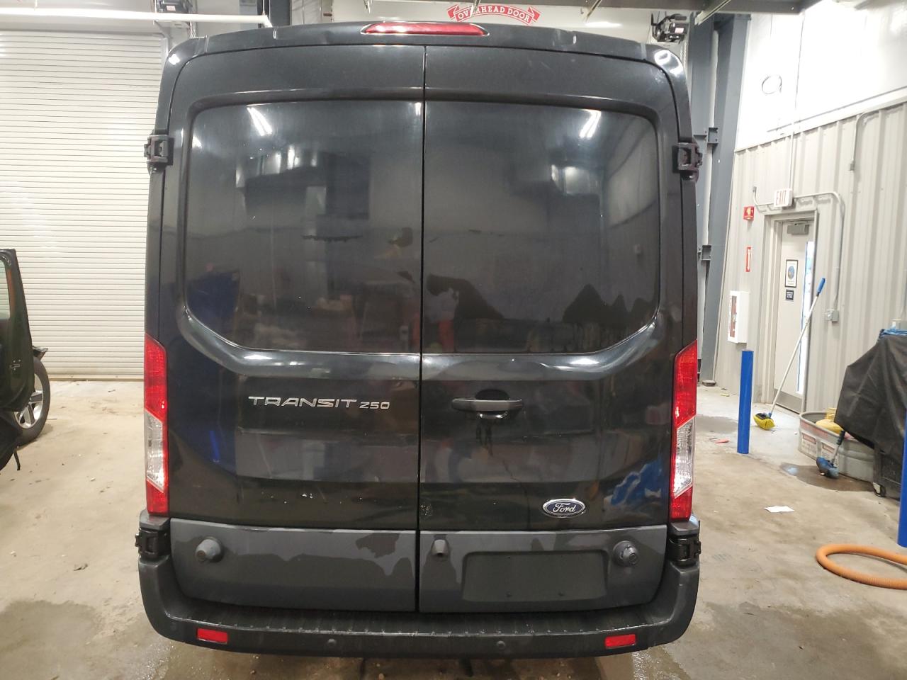 2015 Ford Transit T-250 VIN: 1FTYR2CM9FKB28317 Lot: 84755435