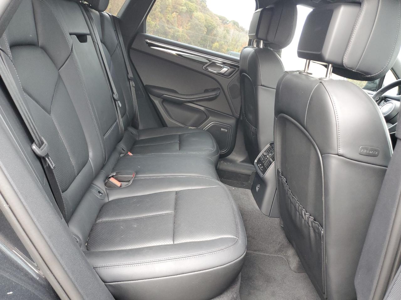 2025 Porsche Macan Base VIN: WP1AA2A54SLB13733 Lot: 90637545