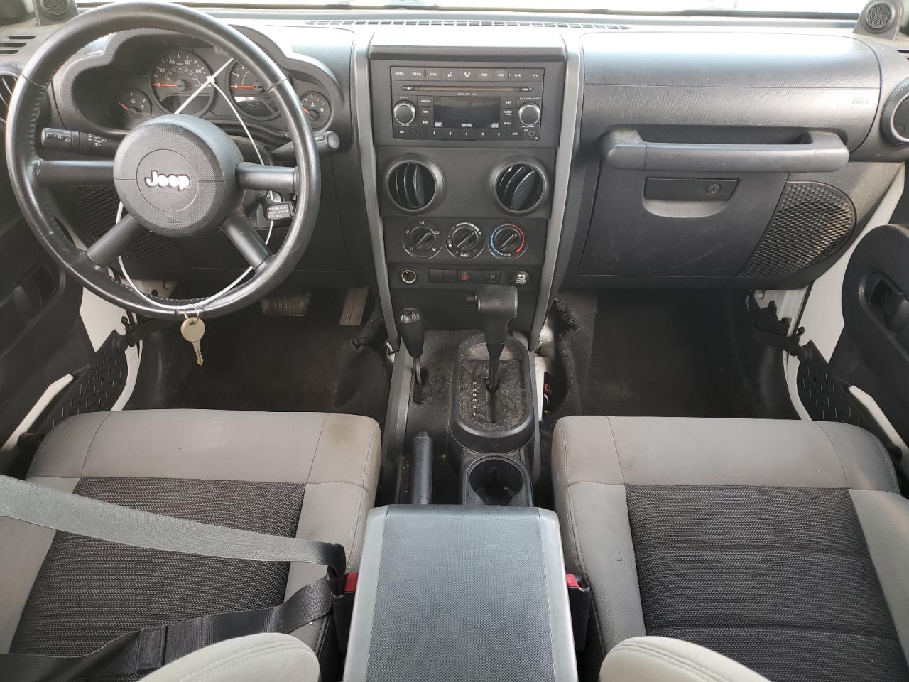 2008 Jeep Wrangler Unlimited X VIN: 1J8GA39158L654942 Lot: 81987735