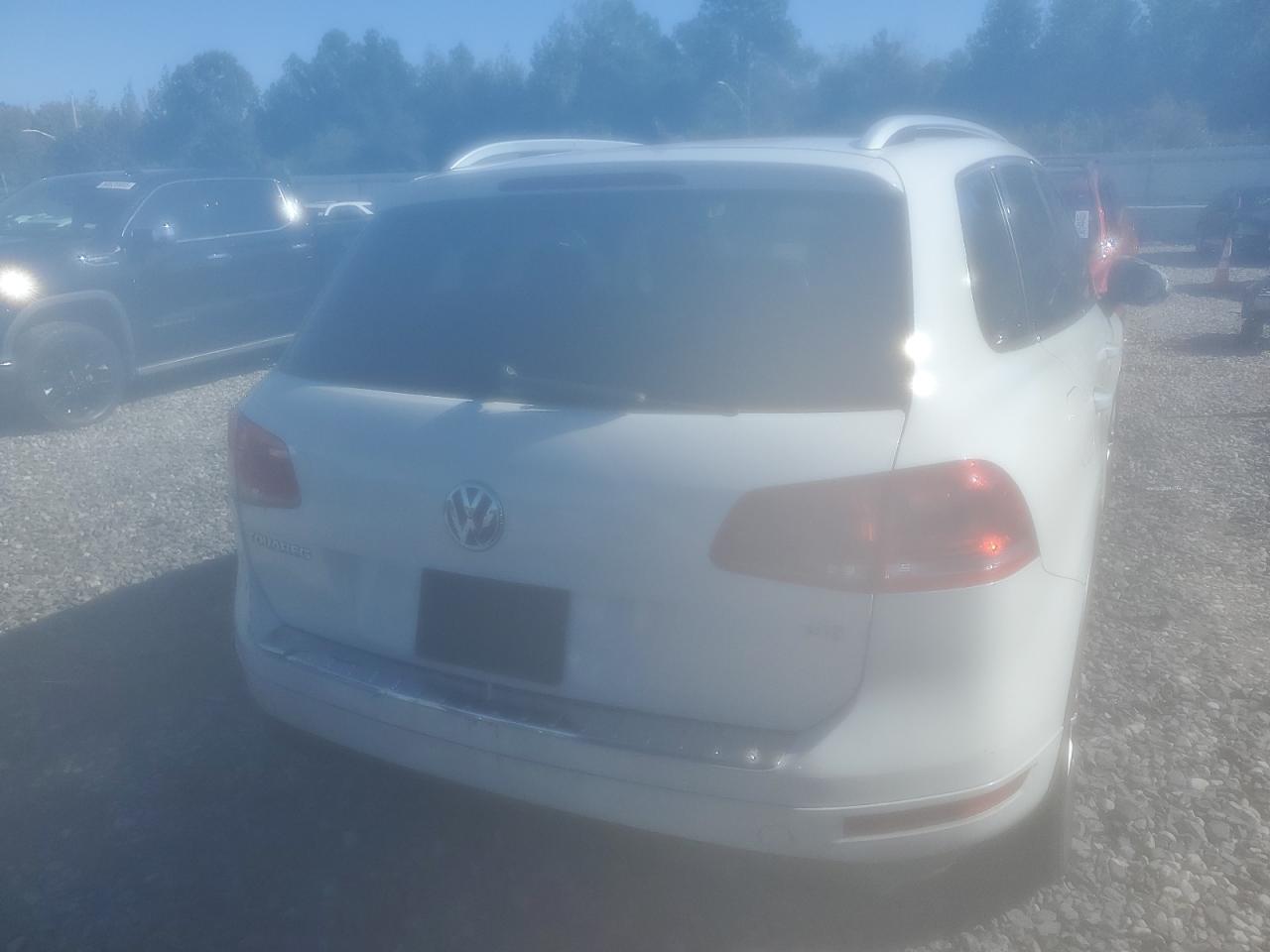 2014 Volkswagen Touareg V6 VIN: WVGEF9BP5ED012093 Lot: 89634175