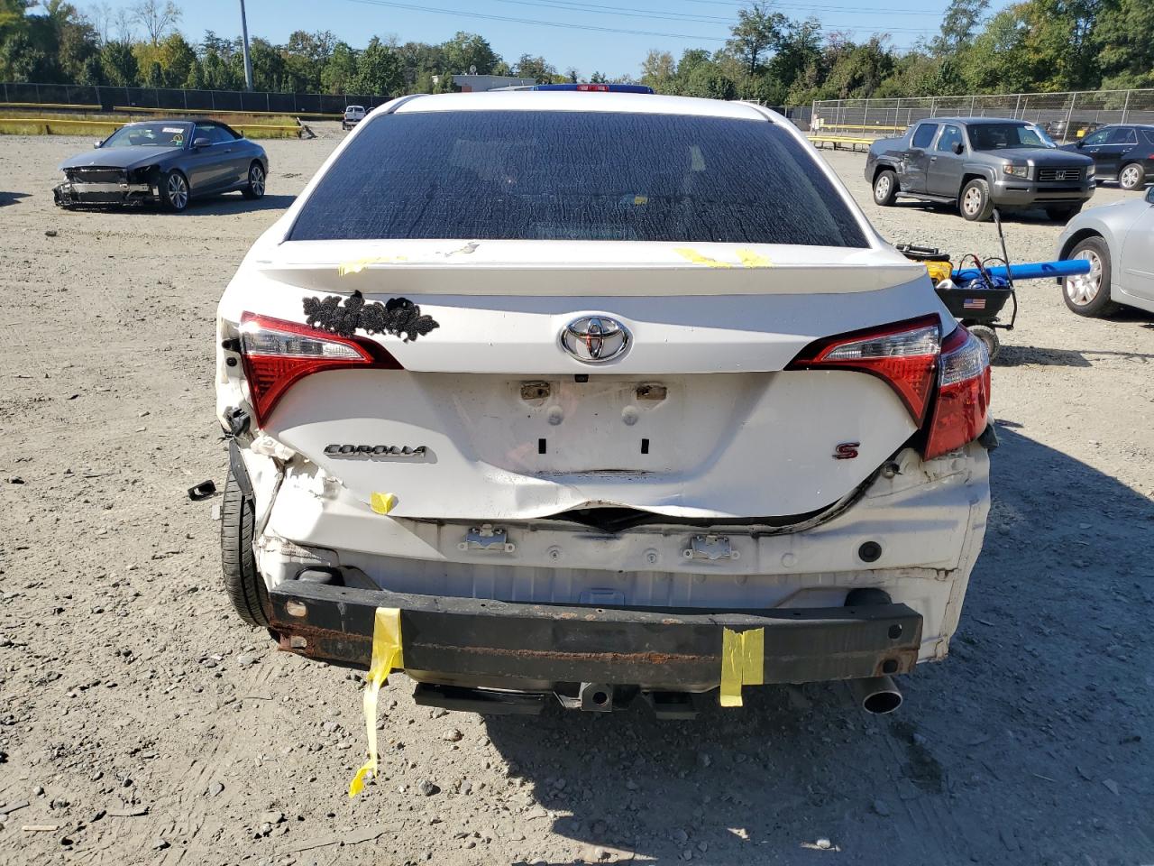 2015 Toyota Corolla L VIN: 5YFBURHE0FP337431 Lot: 84889105