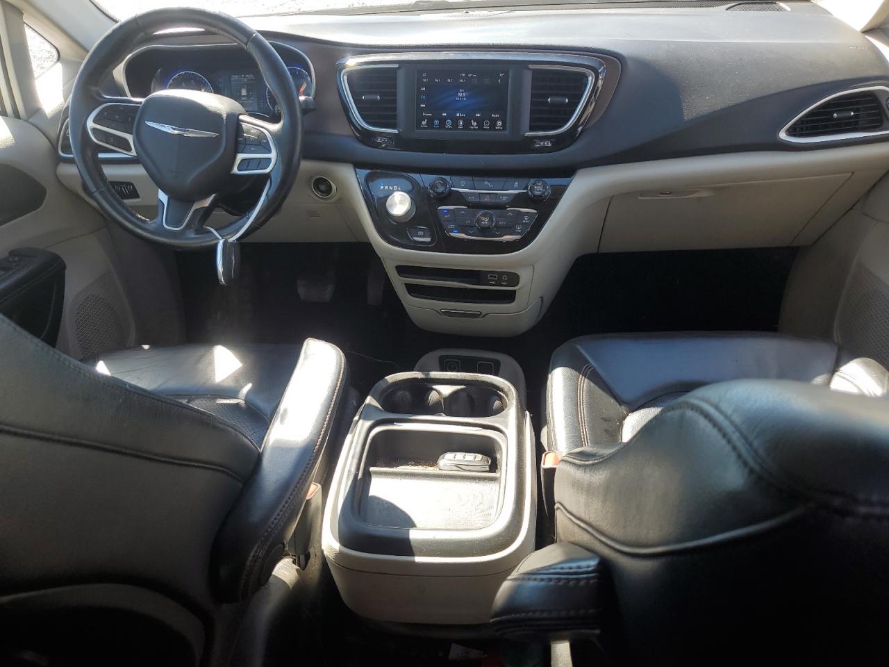 2018 Chrysler Pacifica Touring L VIN: 2C4RC1BG6JR204128 Lot: 85558725