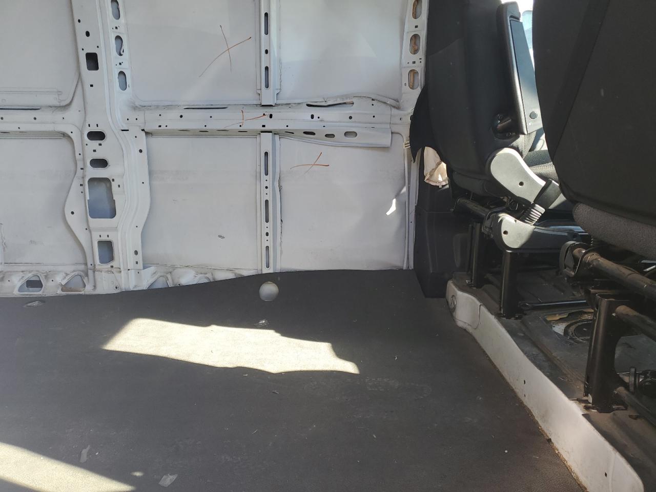 2024 Ram Promaster Van 2500 VIN: 3C6LRVDG0RE125731 Lot: 82593095