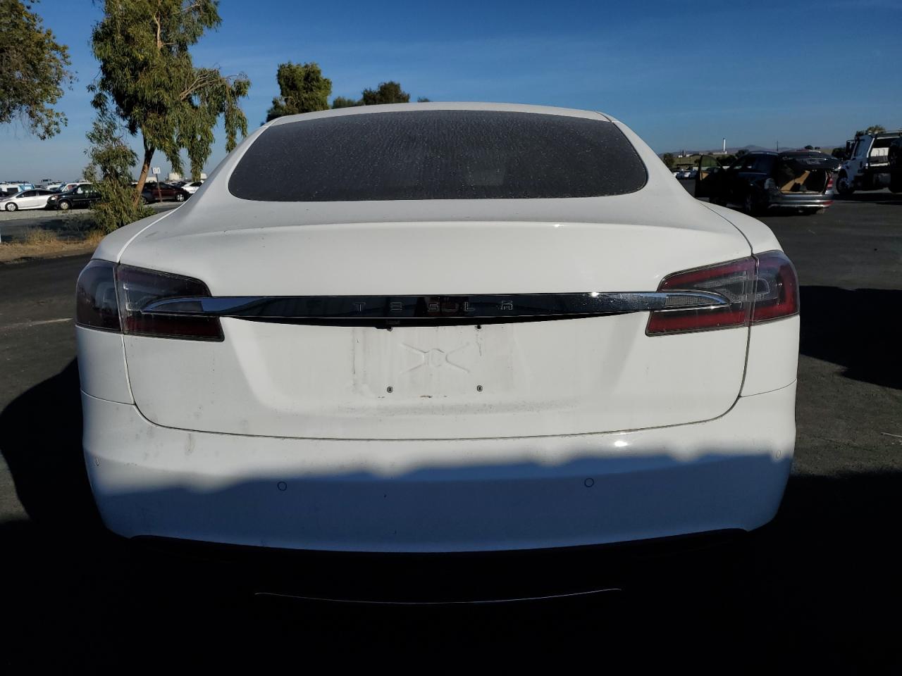 2015 Tesla Model S 60 VIN: 5YJSA1S18FFP78574 Lot: 90895155