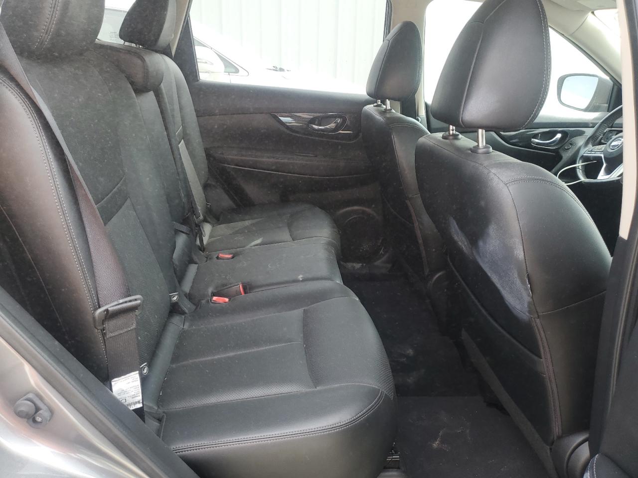 2018 Nissan Rogue S VIN: JN8AT2MT7JW458276 Lot: 81333245