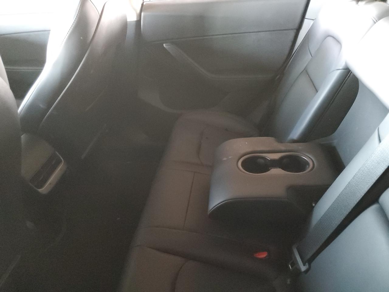 2022 Tesla Model Y VIN: 7SAYGDEE6NF460236 Lot: 82300205