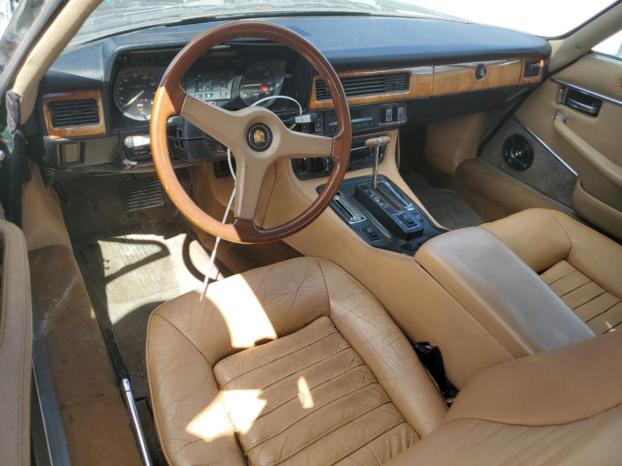 1987 Jaguar Xjs VIN: SAJNV584XHC136093 Lot: 89700445