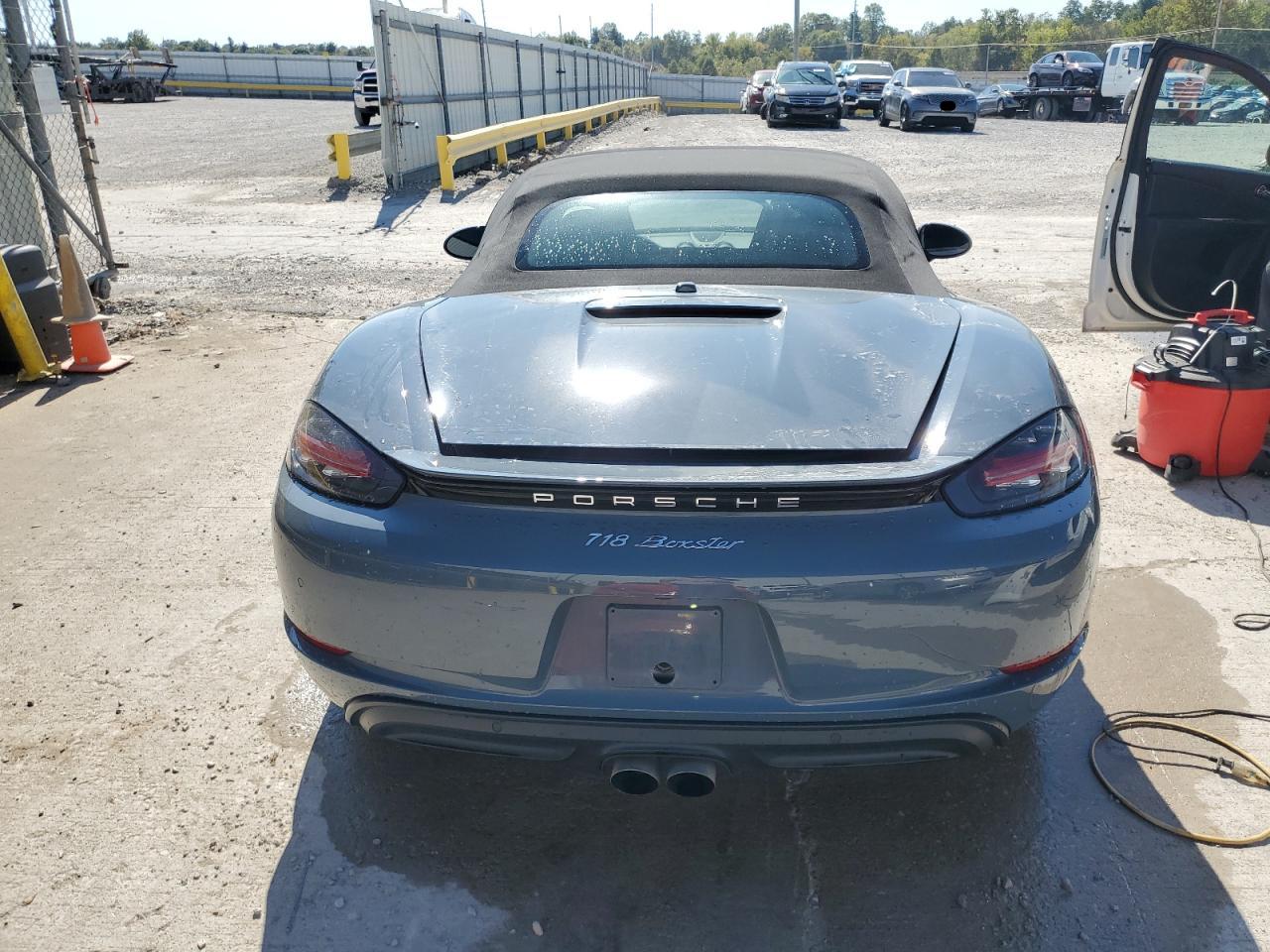 2017 Porsche Boxster VIN: WP0CA2A83HS222056 Lot: 85708135