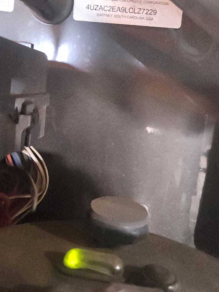 2020 Freightliner Chassis M Line Walk-In Van VIN: 4UZAC2EA9LCLZ7229 Lot: 84762815