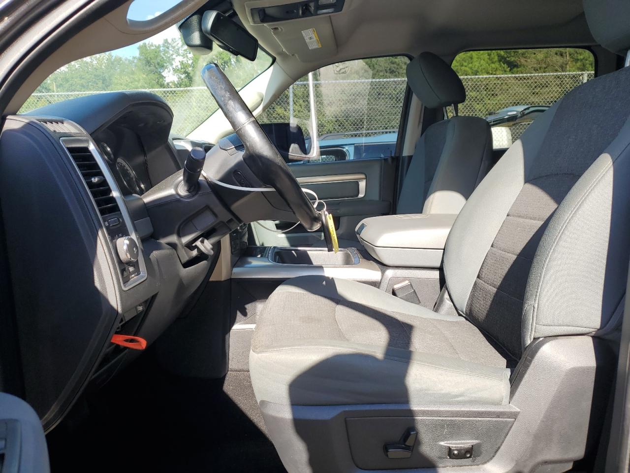 2016 Ram 1500 Slt VIN: 3C6RR7LT8GG275933 Lot: 84960605