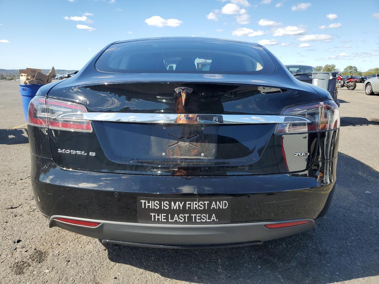 2015 Tesla Model S 70D VIN: 5YJSA1S2XFF096790 Lot: 85815855