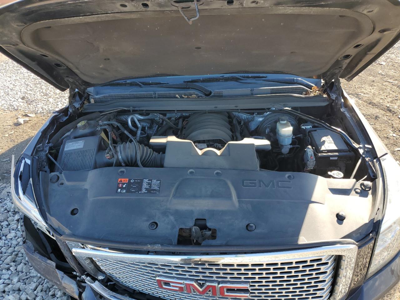 2015 GMC Yukon Xl Denali VIN: 1GKS2JKJ8FR129840 Lot: 90517175