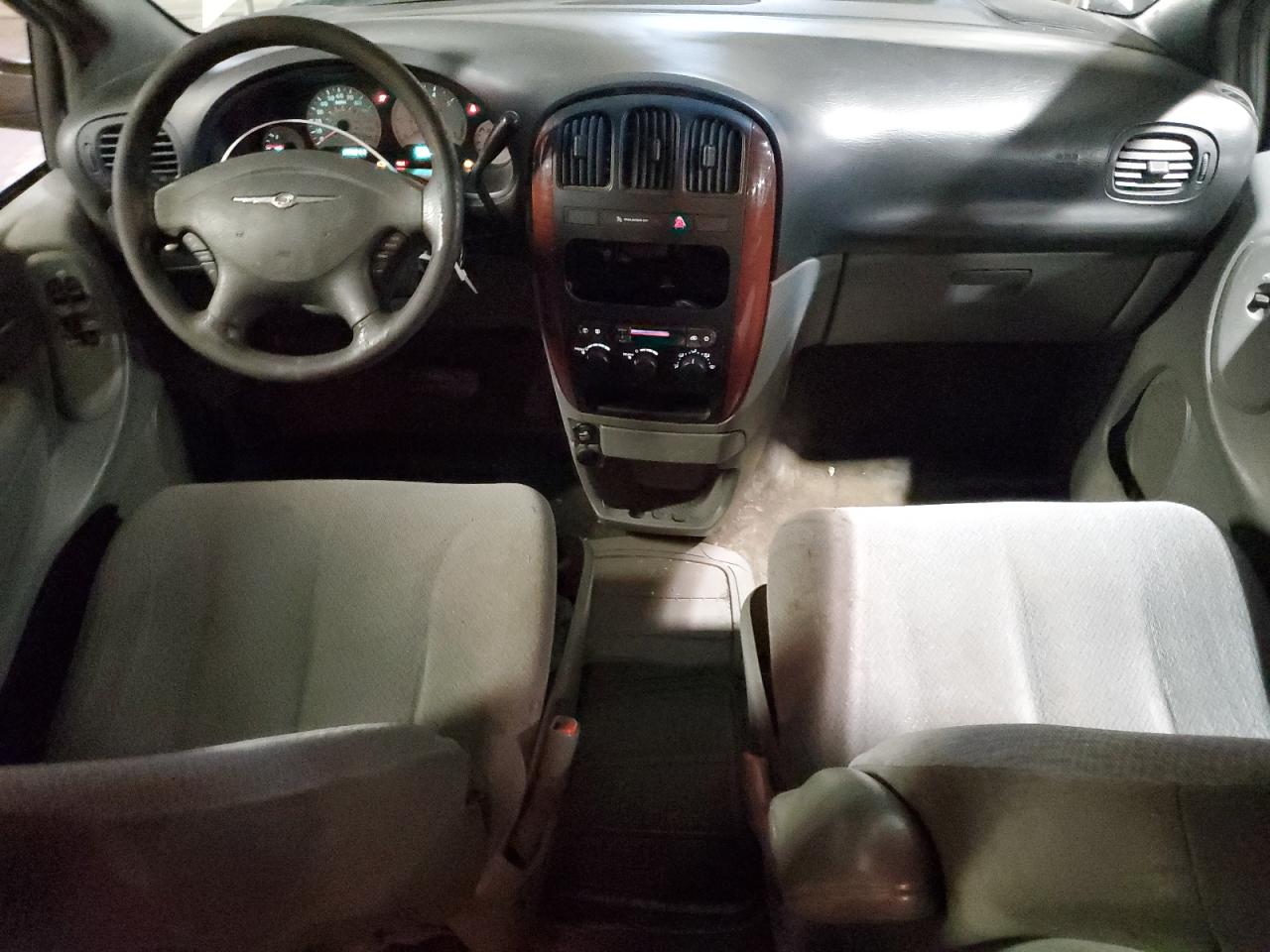 2005 Chrysler Town & Country Lx VIN: 2C4GP44R35R120110 Lot: 86116965